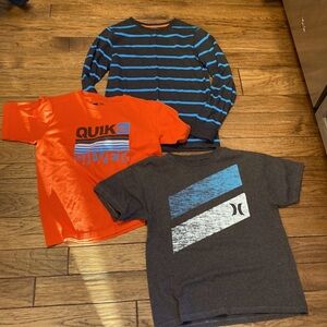 Lot is 3 1 long sleeve and 2 short sleeve t-shirts